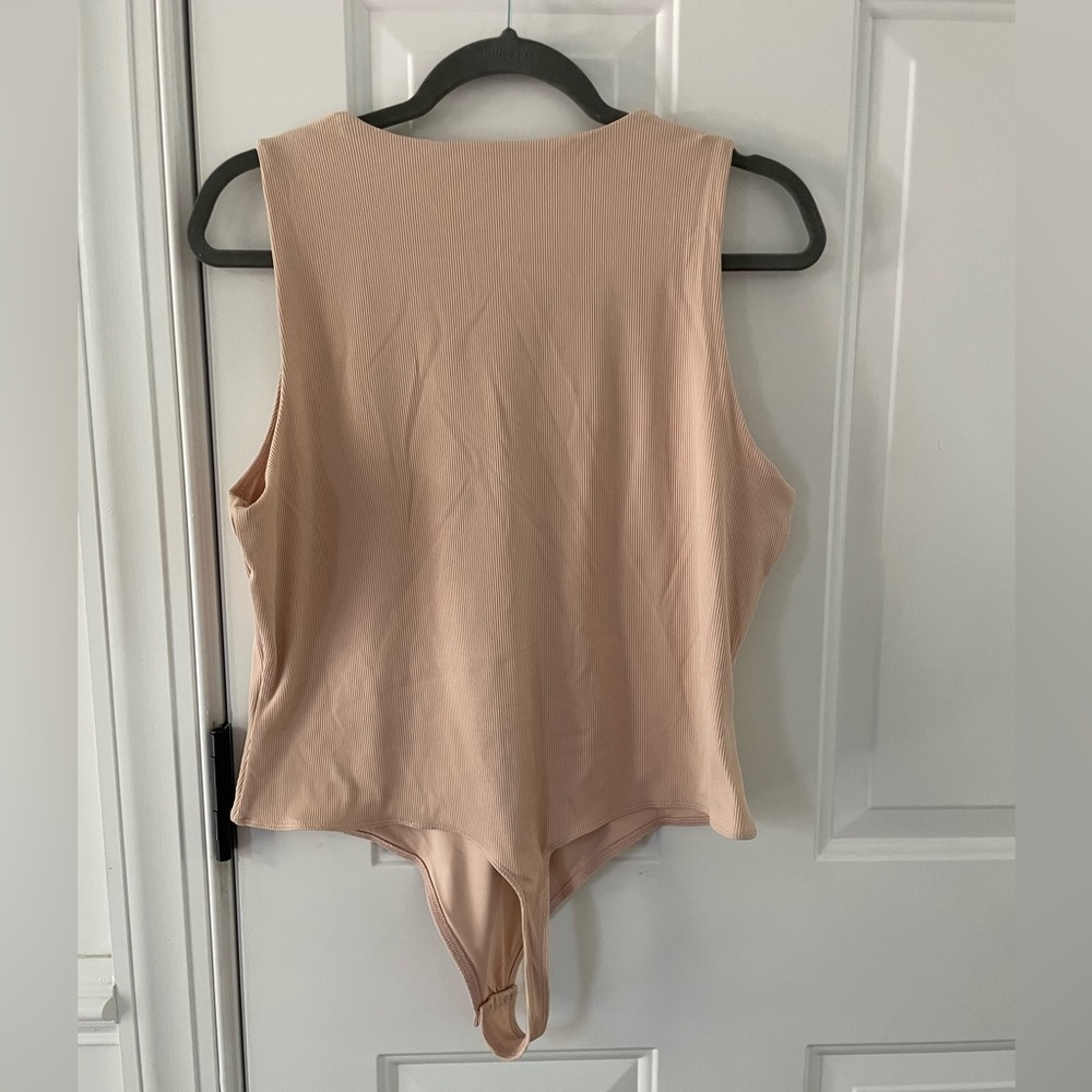 House Of Harlow 1960 Womens Ribbed Muscle Tank Bodysuit Nude Sz XL - Picture 5 of 6
